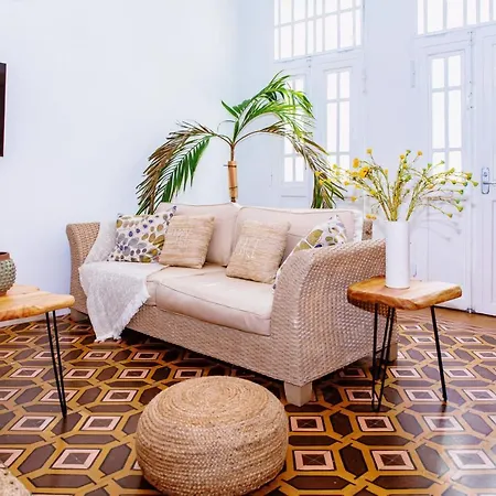 Inside Walled City, 2 Bedrooms, Very Unique And Quite *