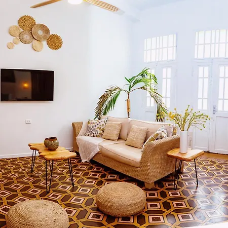 Apartamento Inside Walled City, 2 Bedrooms, Very Unique And Quite *
