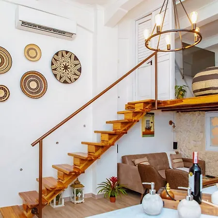 Inside Walled City, 2 Bedrooms, Very Unique And Quite Apartment *